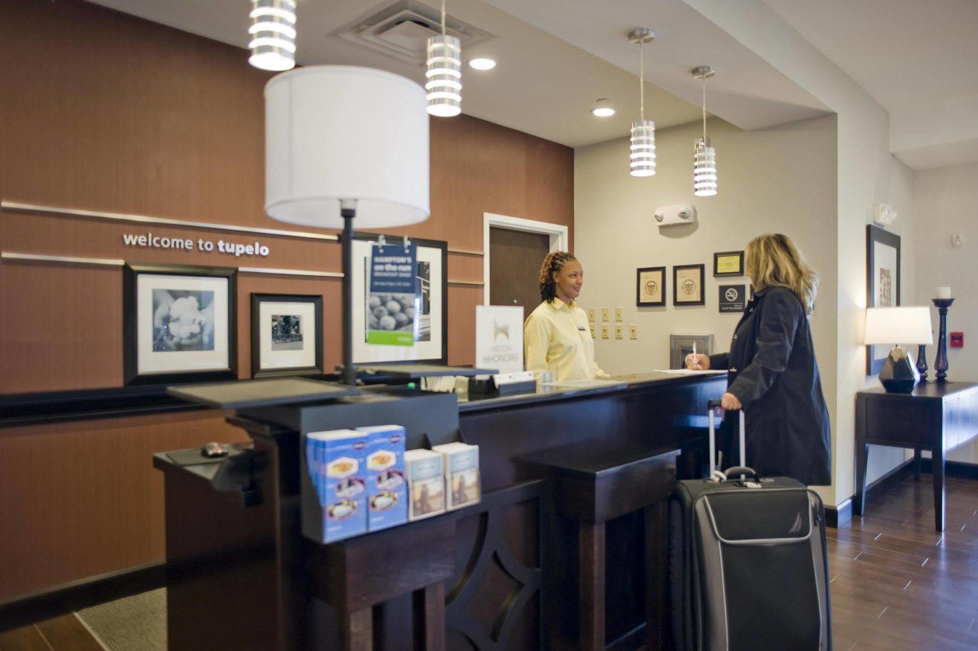 Hampton Inn & Suites Tupelo/Barnes Crossing Esterno foto